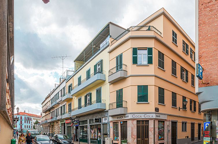 Appartement mit Balkon