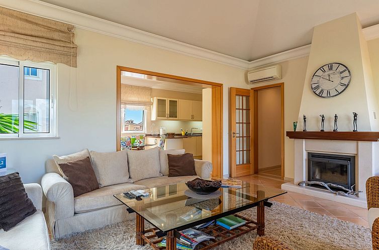 Appartement Elegante Ferienwohnung mit Gemeinschaftspool und