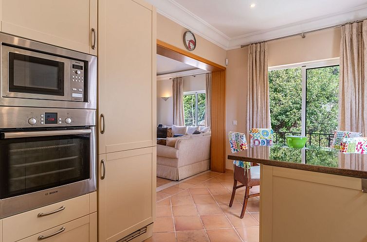 Appartement Elegante Ferienwohnung mit Gemeinschaftspool und