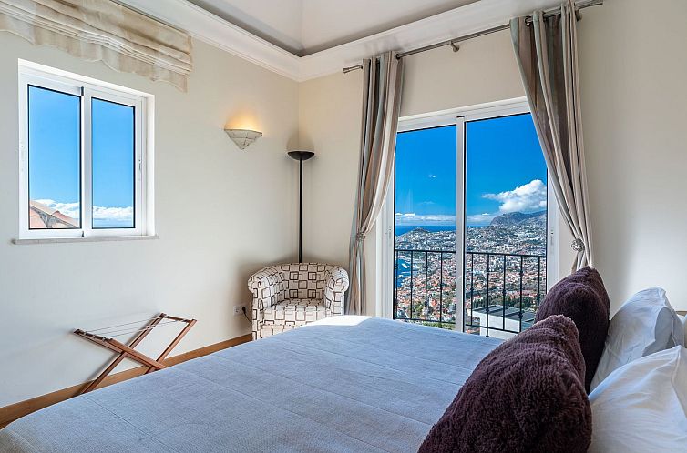 Appartement Elegante Ferienwohnung mit Gemeinschaftspool und