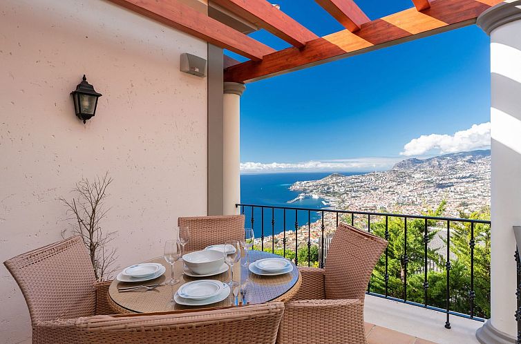 Appartement Elegante Ferienwohnung mit Gemeinschaftspool und