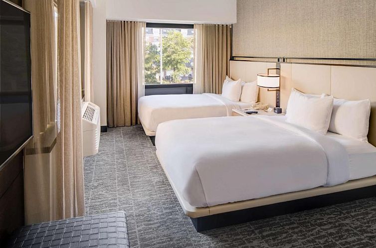 DoubleTree by Hilton Hotel & Suites Jersey City