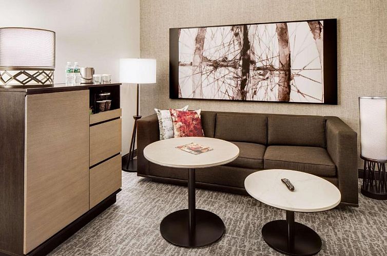 DoubleTree by Hilton Hotel & Suites Jersey City