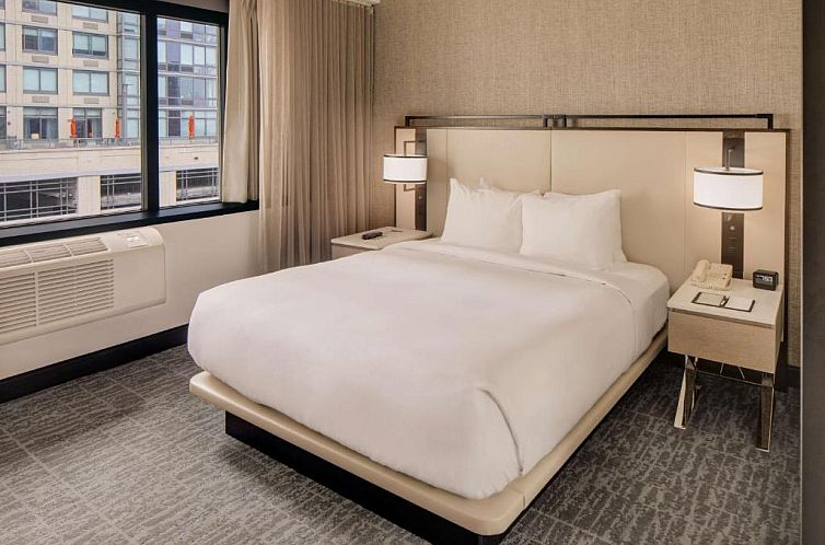 DoubleTree by Hilton Hotel & Suites Jersey City