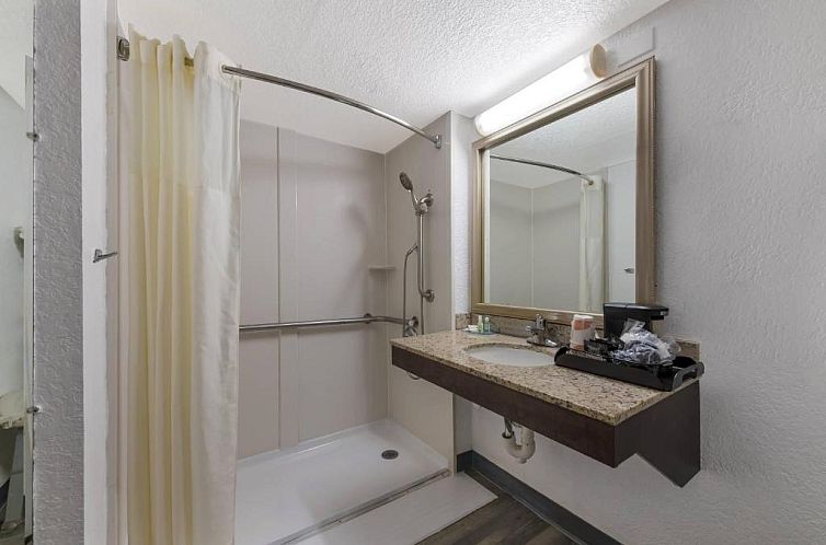 Quality Inn & Suites Charlotte Airport