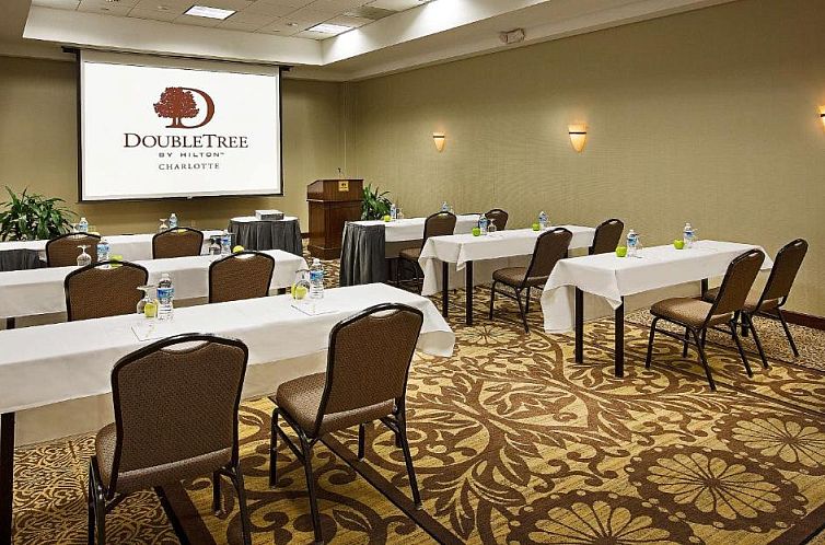 DoubleTree by Hilton Charlotte Airport
