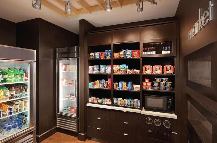 Courtyard Charlotte Airport North