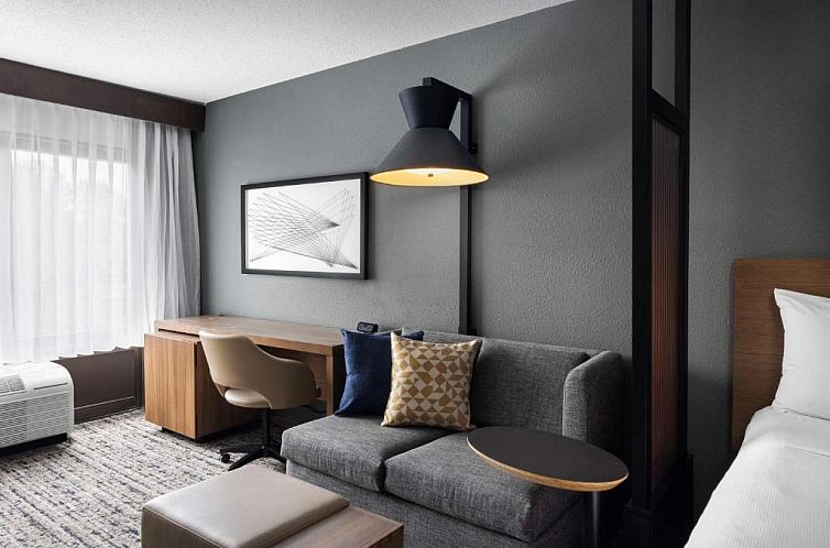 Hyatt Place Charlotte Airport/Lake Pointe