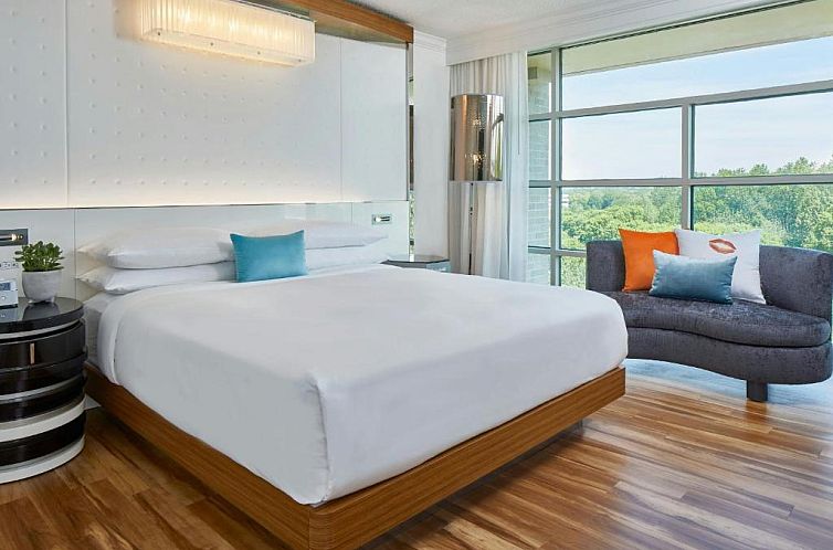 Renaissance Charlotte SouthPark Hotel