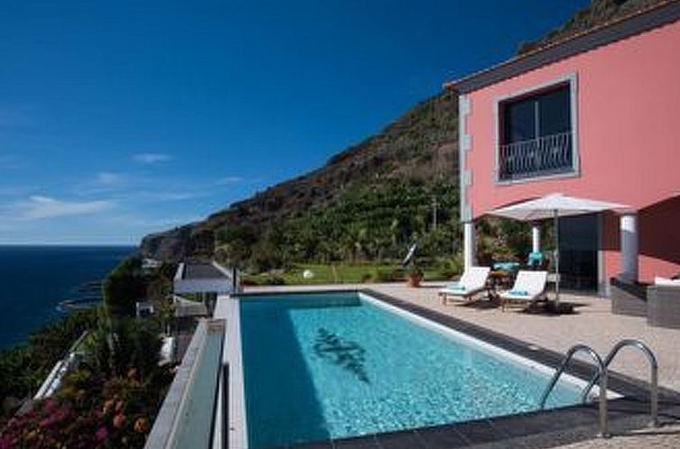 Vakantiehuis Ferienvilla mit Infinity Pool