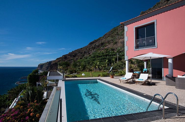 Vakantiehuis Ferienvilla mit Infinity Pool