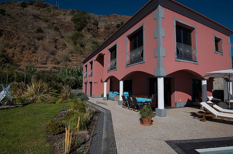 Vakantiehuis Ferienvilla mit Infinity Pool