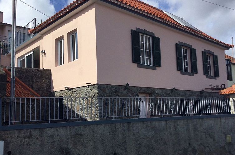 Vakantiehuis Cottage aus Stein mit Blick auf das Wasser