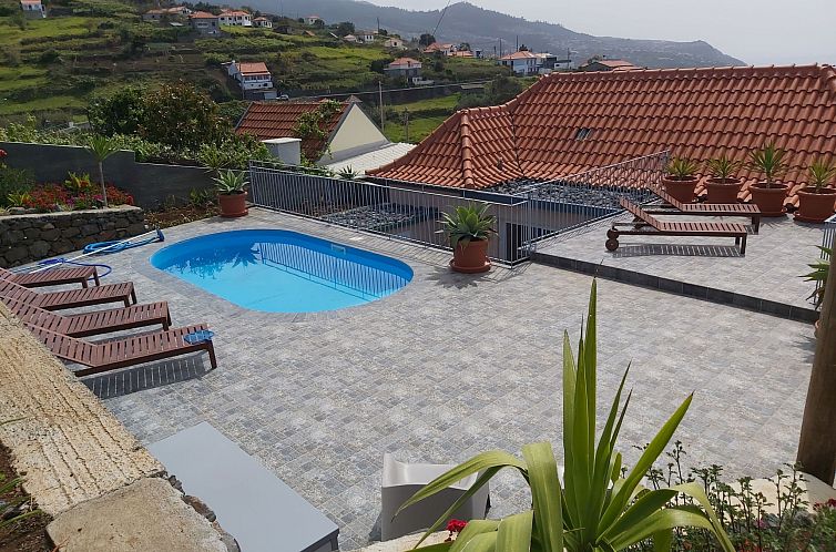 Vakantiehuis Cottage aus Stein mit Blick auf das Wasser