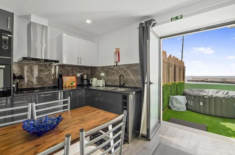 Vakantiehuis "Telvina House" mit eigenem Garten