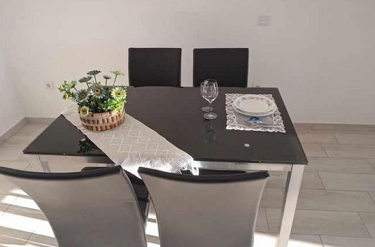 Appartement mit eigenem Pool