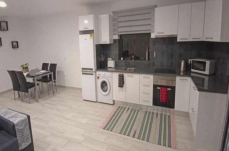 Appartement mit eigenem Pool