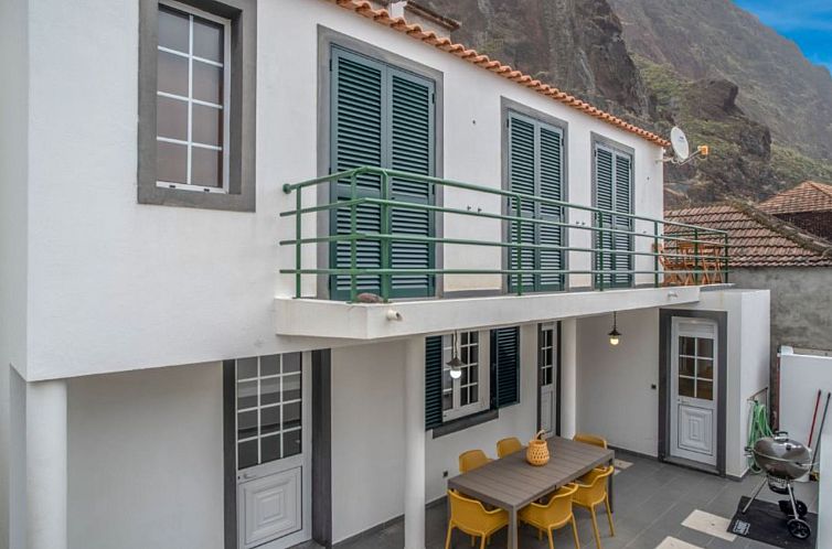 Unterkunft 1325862 - Ferienhaus Madeira - Vakantiehuis Strandhaus in Paul do Mar