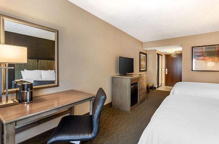 Best Western Plus Cotton Tree Inn