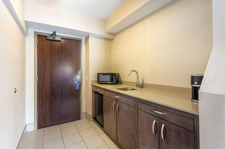 Best Western Plus Cotton Tree Inn