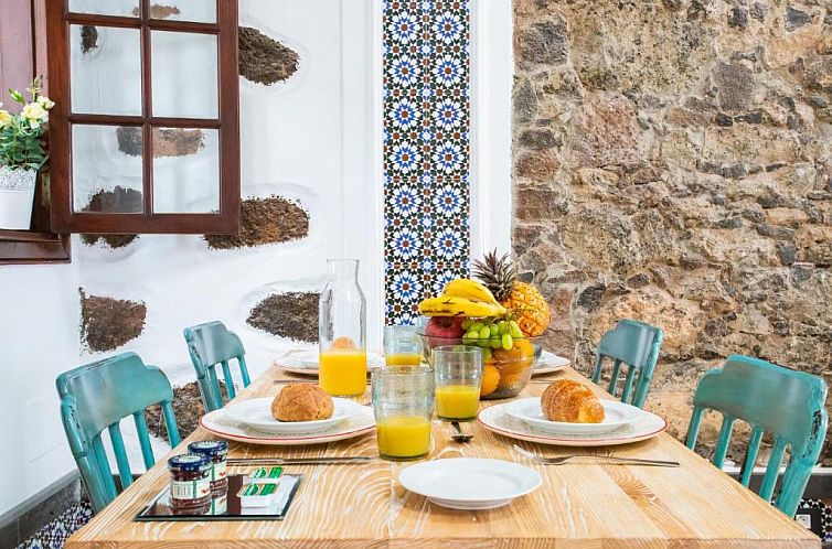 El Charco Suites