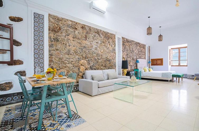 El Charco Suites