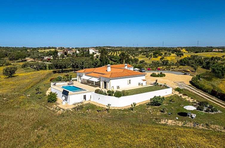 Vrijstaande woning in Ourique