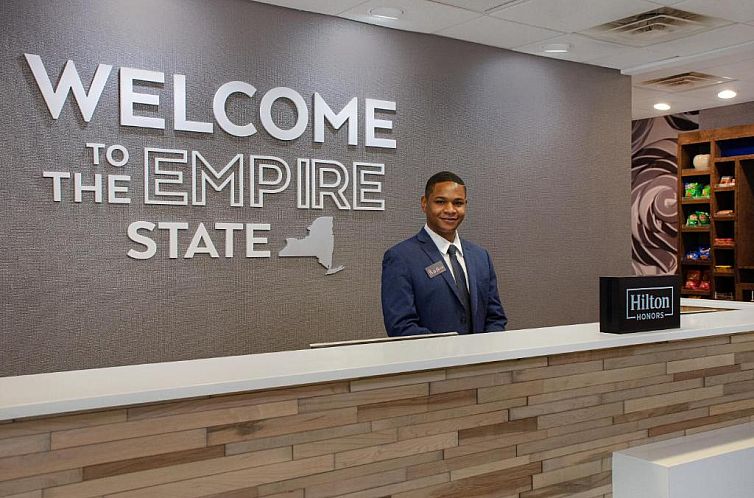 Hampton Inn & Suites Yonkers