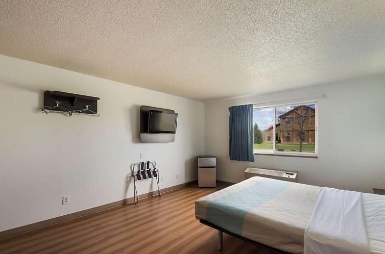 Motel 6-Rothschild, WI