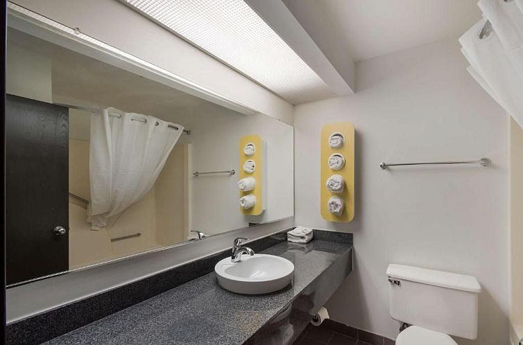 Motel 6-Rothschild, WI