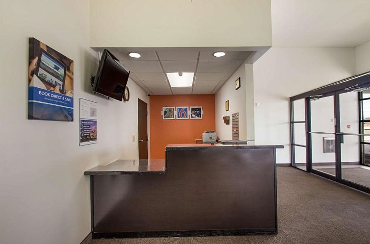 Motel 6-Rothschild, WI