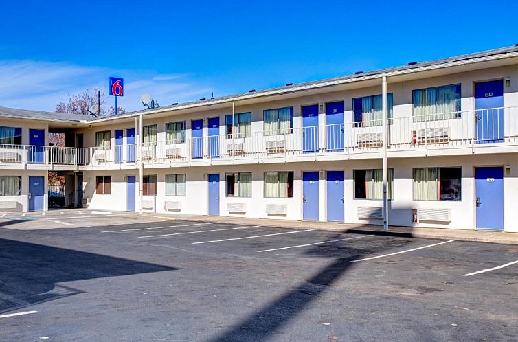 Motel 6-Murfreesboro, TN