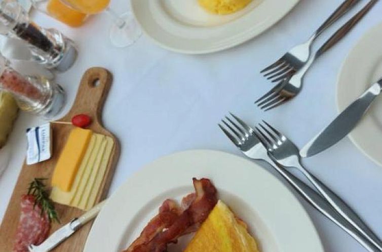 Villa Afrikana Guest Suites