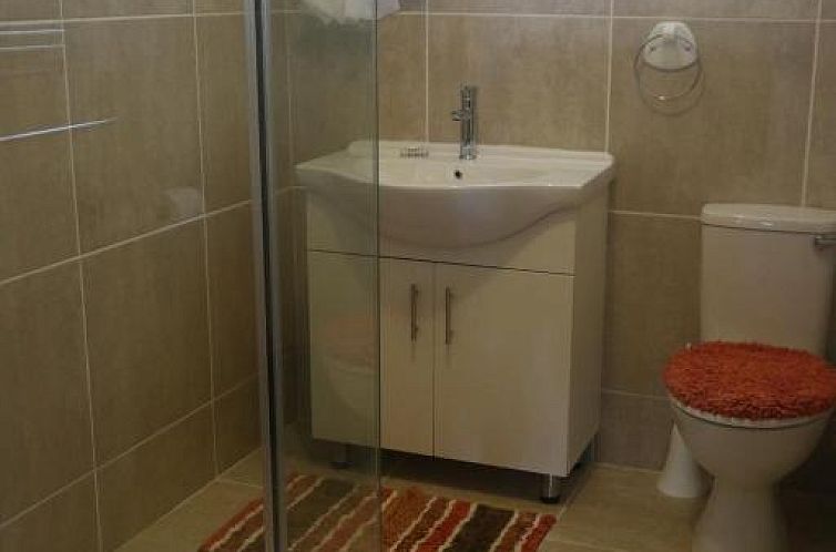 Brenton Lake Holiday Cottages