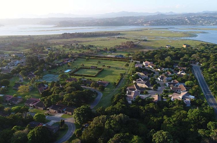 Brenton Lake Holiday Cottages