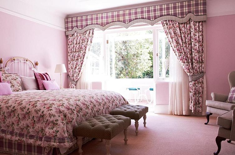Parkes Manor