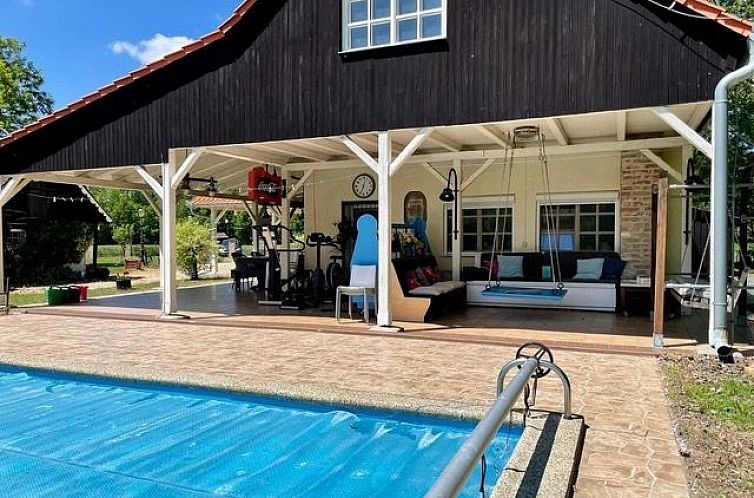 Vrijstaande woning in Dedina Mladeze