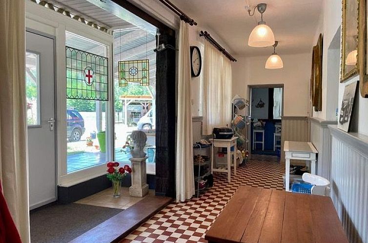 Vrijstaande woning in Dedina Mladeze