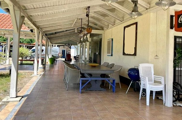 Vrijstaande woning in Dedina Mladeze