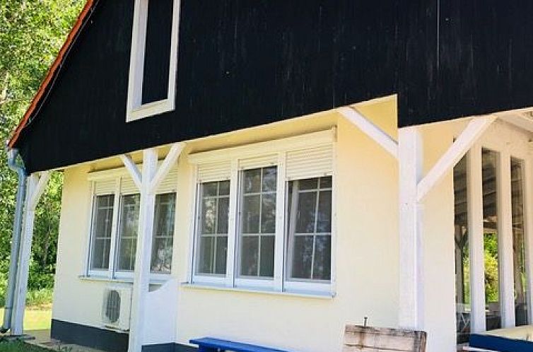 Vrijstaande woning in Dedina Mladeze