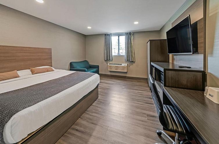 Americas Best Value Inn Foxboro