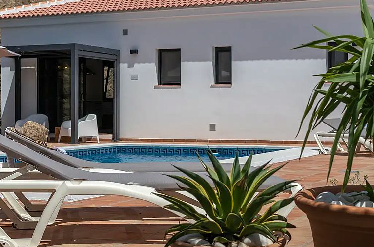 Casa Abajo