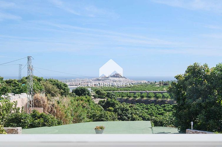Geschakelde woning in Salobreña