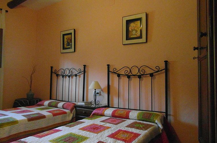 Vakantiehuis mit umzaunten Garten und privat Pool in der Nä