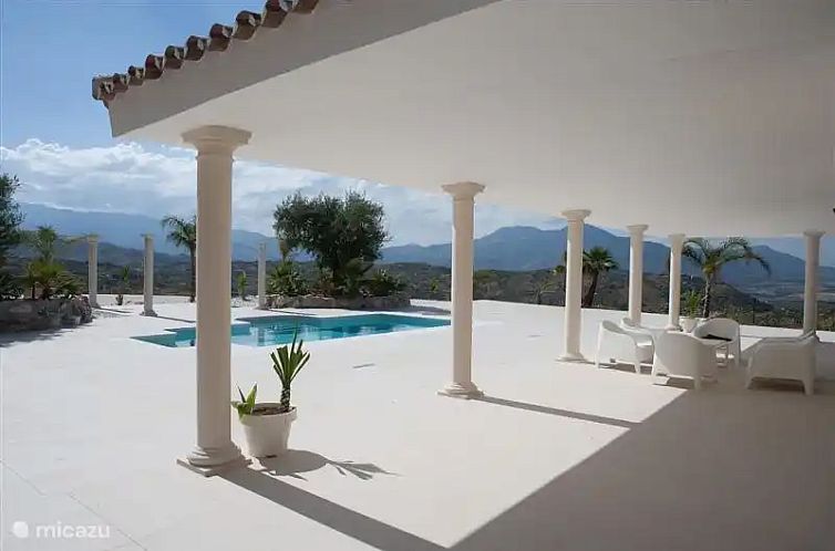 Casa Los Pilares