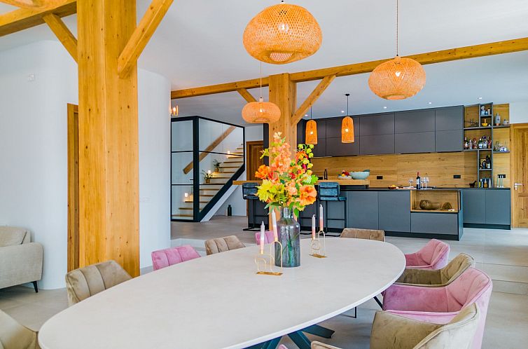 Vakantiehuis Luxuriöse Finca mit Pool, Spa und spektakulär