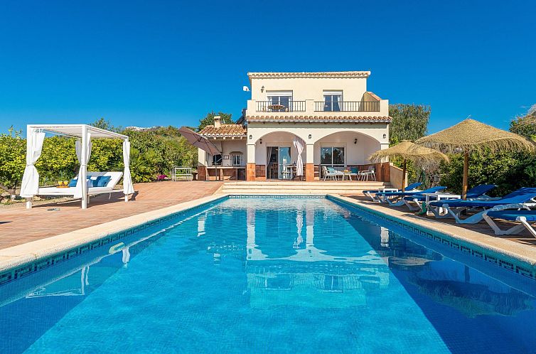 Vakantiehuis Villa Botin, beheizter Pool, AC, Meerblick