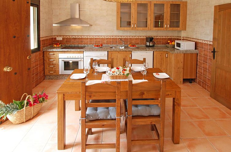 Vakantiehuis Villa Los Poyatos, beheizter Pool, Wifi, AC,BBQ