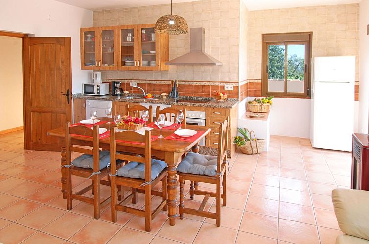 Vakantiehuis Villa Los Poyatos, beheizter Pool, Wifi, AC,BBQ