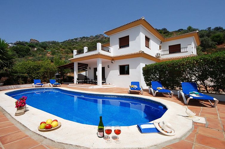 Vakantiehuis Villa Torcal 3, beheizter Pool, Wifi, Grill.